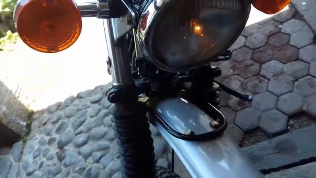 suzuki TS 100 1974 a.k.a TS Honcho смотреть онлайн