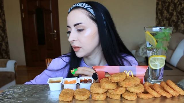 ХОЧУ ВЕРНУТЬСЯ НА РАБОТУ 🤑 Мукбанк 🍔 Ayka Emilly смотреть онлайн