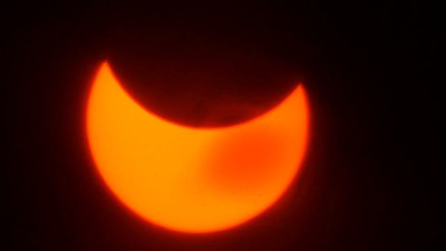 Солнечное затмение 20150320135117 // partial solar eclipse смотреть онлайн
