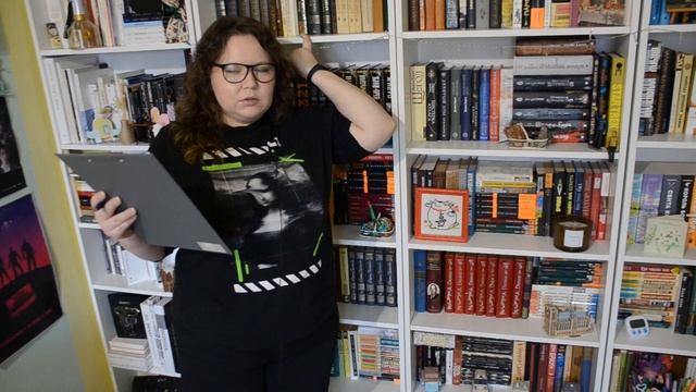 инвентаризация книжных полок и небольшая перестановка смотреть онлайн