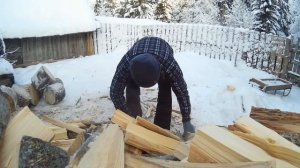 колка дров колуном (chop wood)