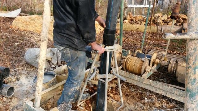 Ударно канатное бурение скважин на воду:подготовка и опускание обсадных труб смотреть онлайн