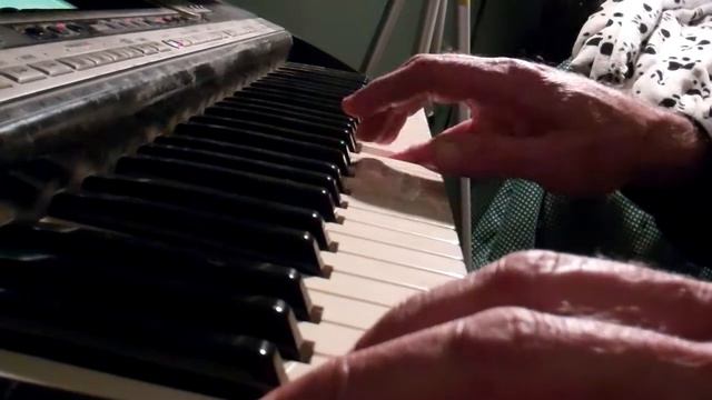 Loveless YamahaPSR 740 смотреть онлайн