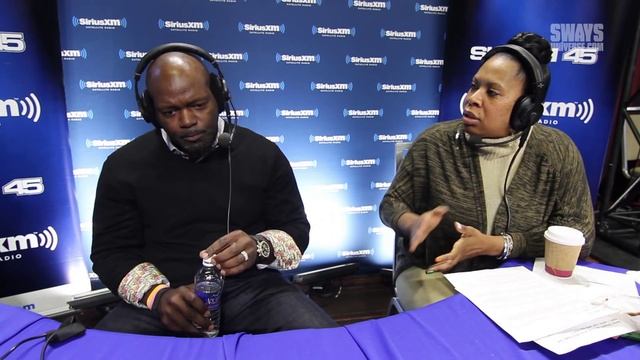 Emmitt Smith Speaks on Playing in the Golden Era of Football & Gives Advice to other Players смотреть онлайн
