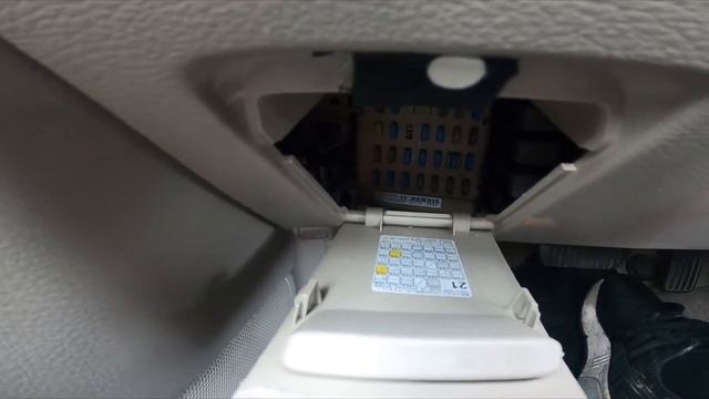 Where is Interior Fuse Box in Subaru Outback III ( 2005 – 2009 ) - Find Interior Fuse Box смотреть онлайн