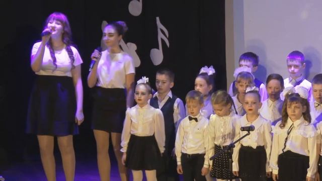 Детский хор "Солнышко", Песня Мамина улыбка смотреть онлайн