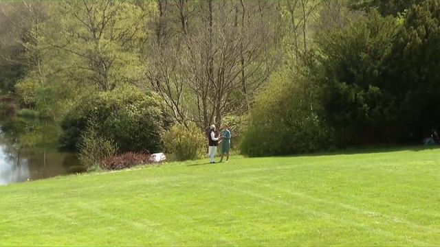 Denmark PM Mette Frederiksen takes PM Modi for a stroll around the lawns of her official residence смотреть онлайн