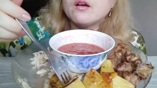 АСМР Запечённое мясо с картофелем и овощами/ASMR Baked meat with potatoes and vegetables смотреть онлайн