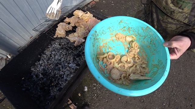 ПАСХАЛЬНЫЙ ДЕНЬ, ГОТОВИМ ШАШЛЫК, САЛАТ ИЗ СВОЕЙ ТЕПЛИЦЫ, РЕЧКА, ПАСЕКА смотреть онлайн