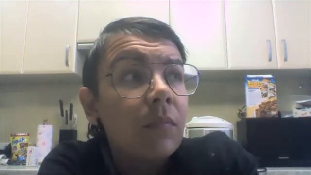 Катя рассказывает о том, как она раздавала свои "волшебные" визитки смотреть онлайн