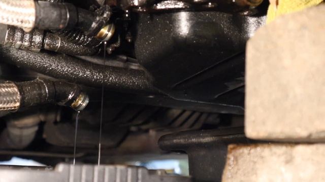 Audi B7 RS4 - Oil Cooler Lines - O - Rings Removal смотреть онлайн