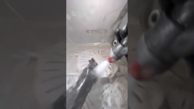 Удаляем свинцовый сурик с резины #аквабластинг ?? смотреть онлайн