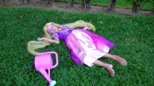 Алиса и детская история про Принцессу Рапунцель