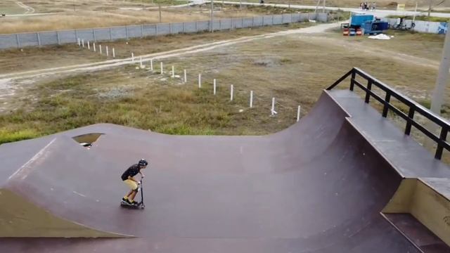 Отдыхаю в Крыму | Катаюсь в крымских скейт парках | extreme Крым смотреть онлайн
