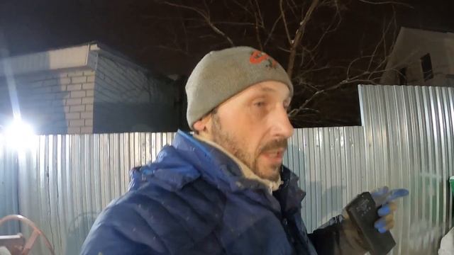 Лью бетон в мороз. Фундамент залит. смотреть онлайн