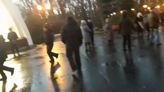 Синий, синий иней лег на провода!!!??Танцы в парке Горького!!!??Харьков 2021 смотреть онлайн