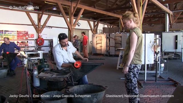 Timeturner by Jacky Geurts and Emil Kovac & Josja Caecilia Schepman смотреть онлайн