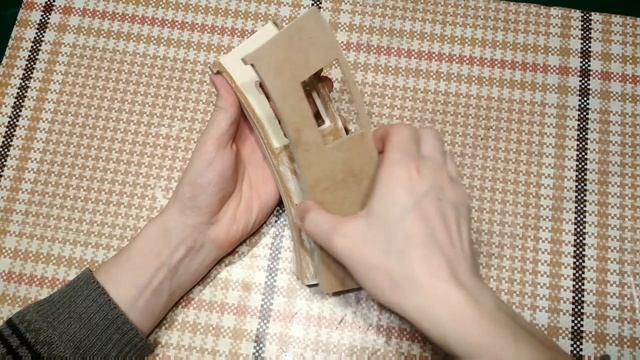 Как сделать автомат БУЛЬДОГ из Метро Исход своими руками из дерева (часть 1)