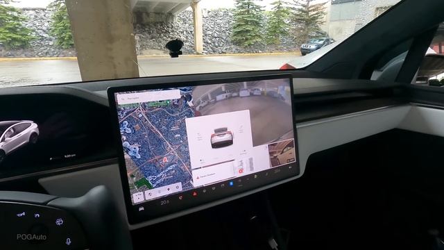 Tesla Smart Summon in a Mall Parking Lot - Does it Actually Work? смотреть онлайн