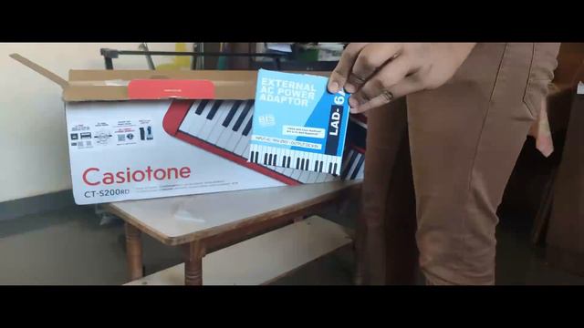 Casiotone CT-S200 RD Unboxing смотреть онлайн