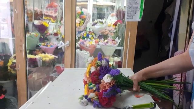 Букет-винегрет, а мне нравится? Флористика. Сборка и упаковка букета.