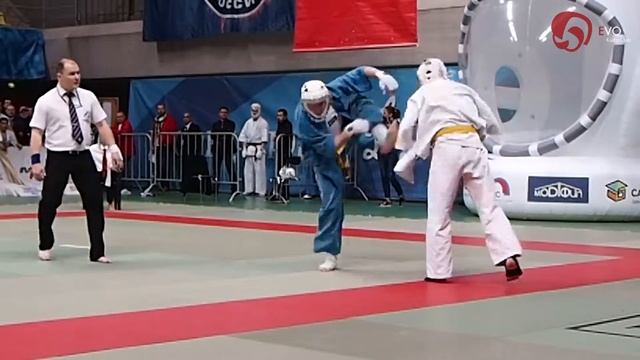 250 ед. 1/4 финала. Бурко Иван (СФО) vs Шкрабий Сергей (ДВФО) смотреть онлайн