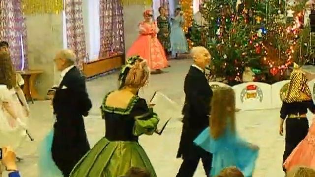 Рождественский бал в санатории Карачарово. Полонез юных участников бала смотреть онлайн
