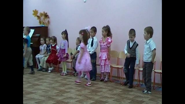 осенний дебют 2011 5 сад Настя.mp4 смотреть онлайн