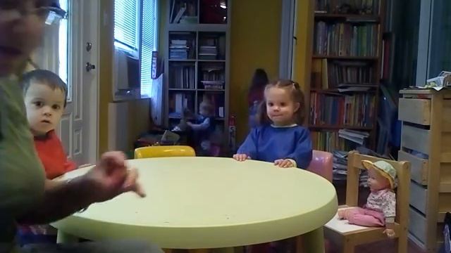 Занятие для детей 2х-3х лет.Работа с левым и правым полушарием мозга 9-12-16 смотреть онлайн