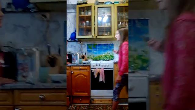 Вот,что бывает когда говорят,что кола вредная смотреть онлайн