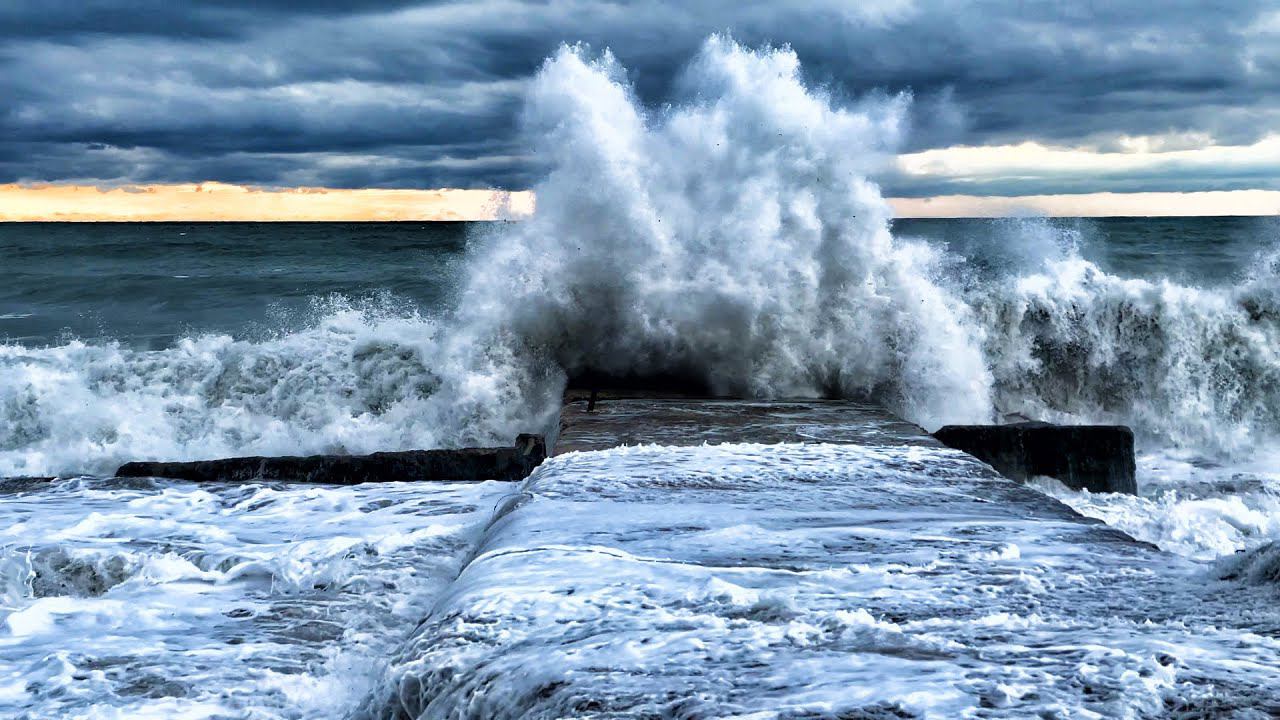 Мощный ШТОРМ в Крыму смыл ПЛЯЖ. Показываю ВСЁ как ЕСТЬ. смотреть онлайн
