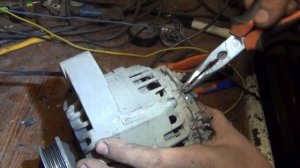 Генератор FIAT Albea, НЕ гаснет лампа зарядки, НЕ заряжается АКБ