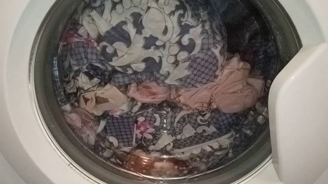 Indesit WISN101: синтетика 60° 1000об/мин (середина стирки)