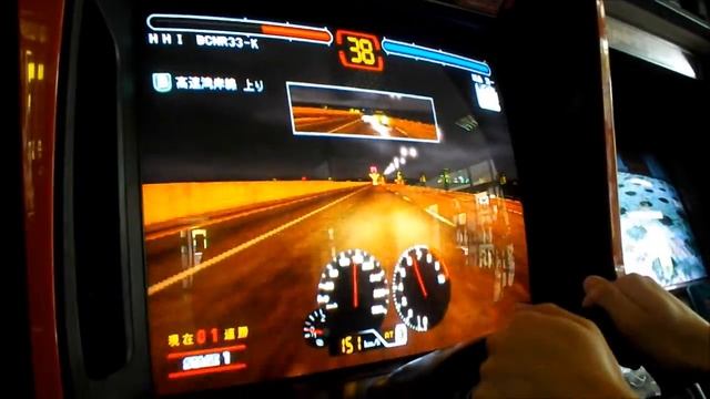 Аркадный автомат «Wangan Midnight R» от Namco смотреть онлайн