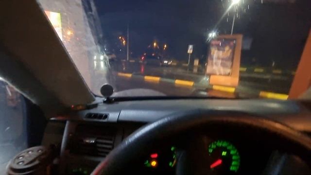 Как Инкассаторы покупаю кофе в макдональдс? смотреть онлайн