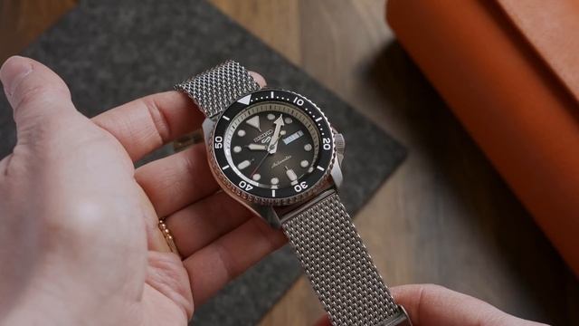 5 AFFORDABLE Watches That Still Get RESPECT From Watch Collectors! смотреть онлайн