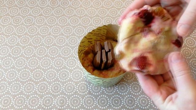 КУЛИЧ ПАСХАЛЬНЫЙ С ШОКОЛАДОМ, ВИШНЕЙ И КАРАМЕЛЬЮ. КУЛИЧ С ЖИДКИМ ЦЕНТРОМ. КУЛИЧ С НАЧИНКОЙ смотреть онлайн