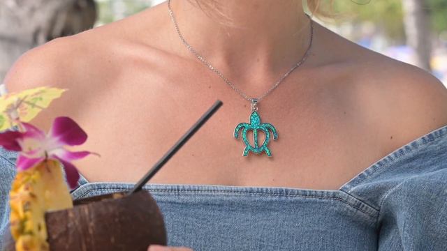 Carry the Spirit of the Island: Paradise Opal Collection смотреть онлайн