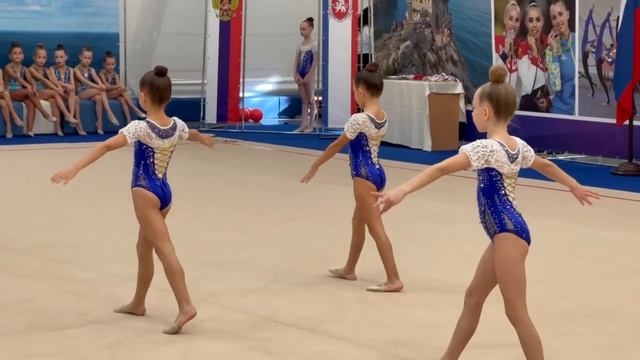 Групповое упражнение 2015 г.р. Команда г. Керчь художественная гимнастика смотреть онлайн