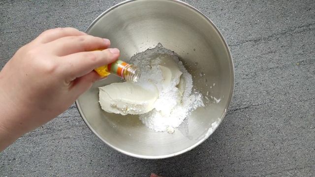 ШОКОЛАДНЫЙ Рулет БЕЗ выпечки с сливочным апельсиновым кремом / десерт из печенья смотреть онлайн