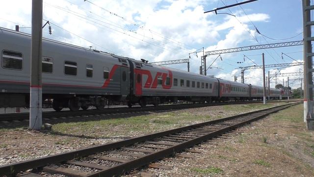 Электровоз ЭП1М-709 с поездом №126 Новороссийск — Москва смотреть онлайн