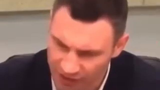 КИЕВ в надежных лапах ! - Кличко :" Как вас зовут, Александр ?" смотреть онлайн