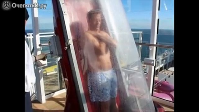 Захватывающий водный аттракцион смотреть онлайн