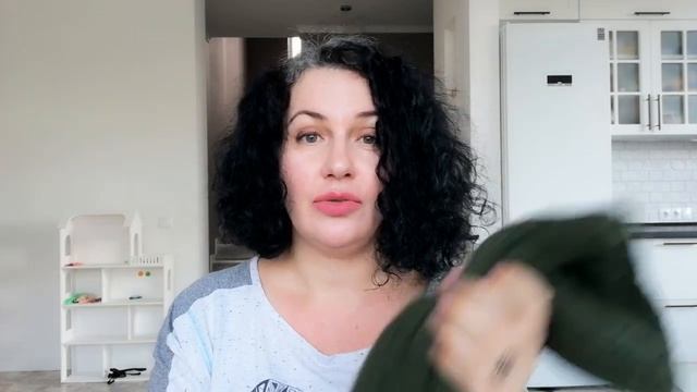 Зеленый кашемировый пуловер смотреть онлайн