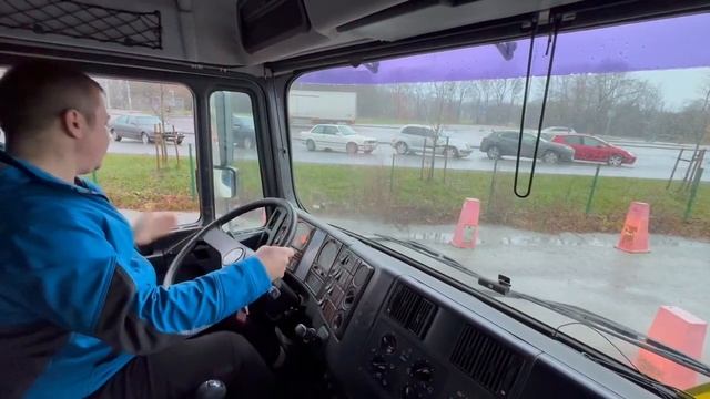 Упражнение на C категорию - подъезд к эстакаде (часть 2) смотреть онлайн