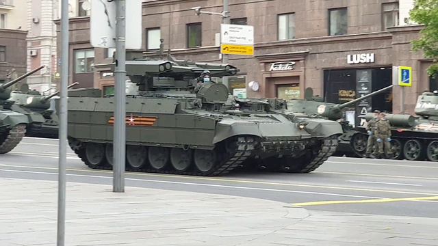 Подготовка к репетиции парада 24.06.2020 (техника) смотреть онлайн