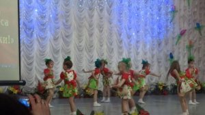 Ягода малина , ягода черника