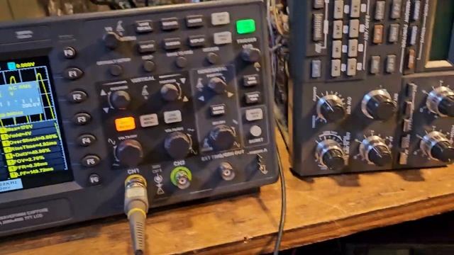 HANTEK DSO2C10 AT LEAST SCOPE PART STILL WORKS AFTER 100W CW INTO WAVEFORM GENERATOR FROM TS940S смотреть онлайн