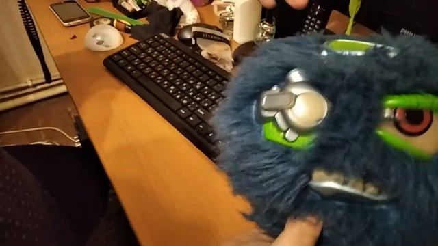 Игрушка-антистресс киберпират Smasha bals robot by Vivid ToysИгрушка-антистресс киберпират Smasha ba смотреть онлайн