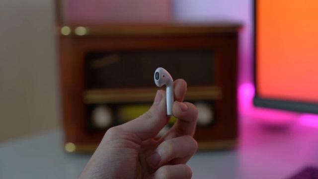 Apple AirPods VS. Galaxy Buds - LA GUERRA смотреть онлайн